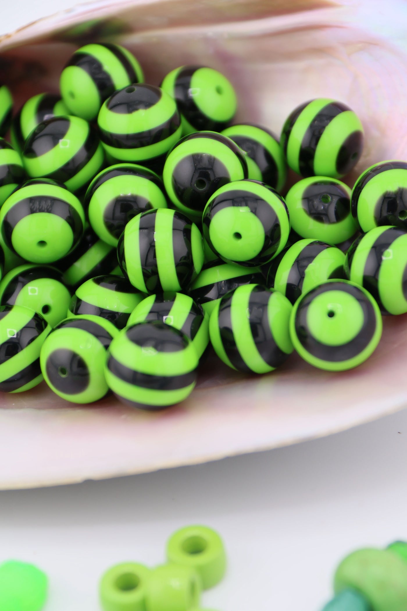 14mm Green & Black Striped Italian Resin Bead, 1 Betelgeuse Bead for DIY Halloween Jewelry