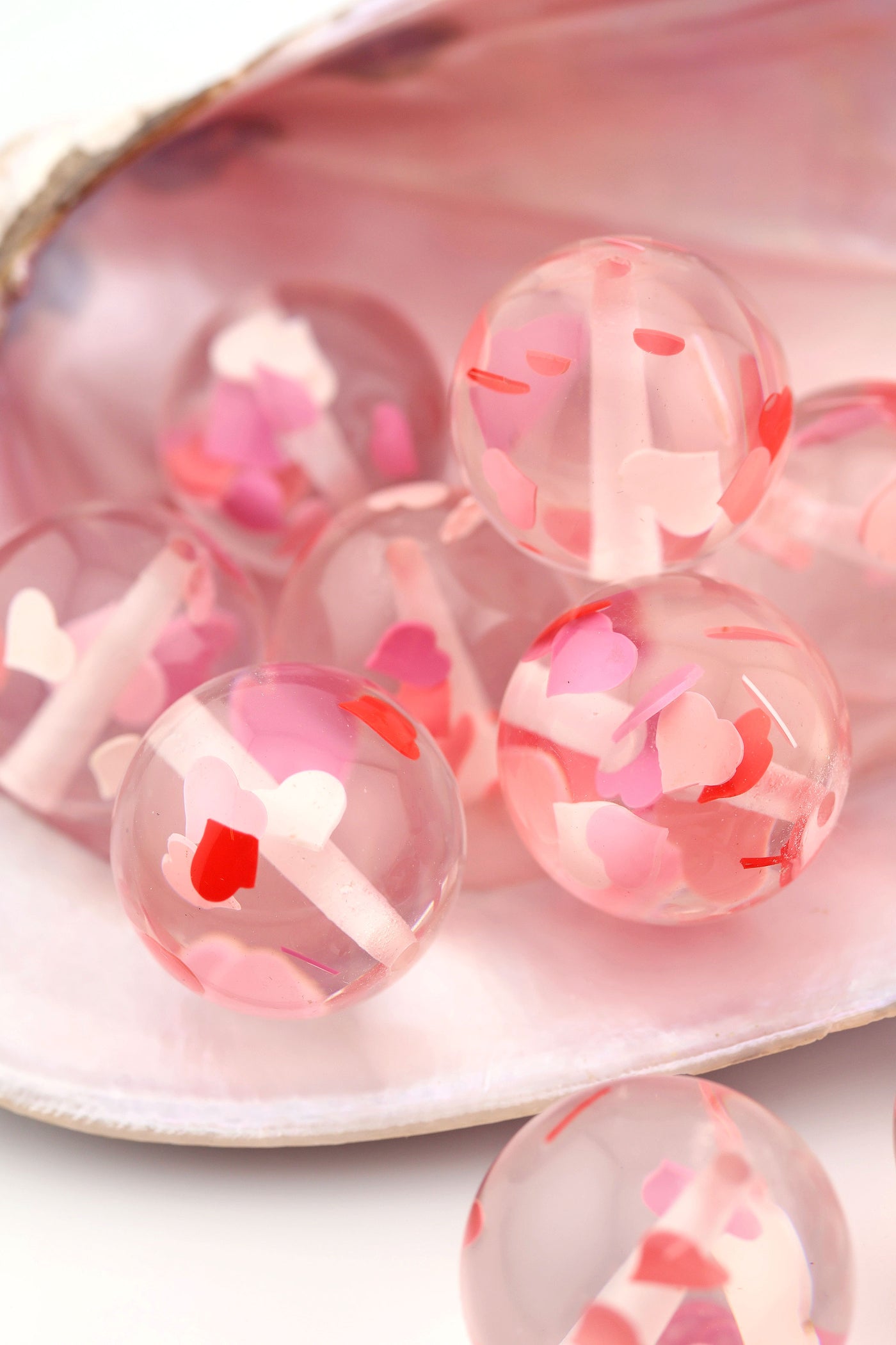 Large Valentine's Heart Confetti Round Resin Beads, 25mm, Artisan made in Italy, vintage replica