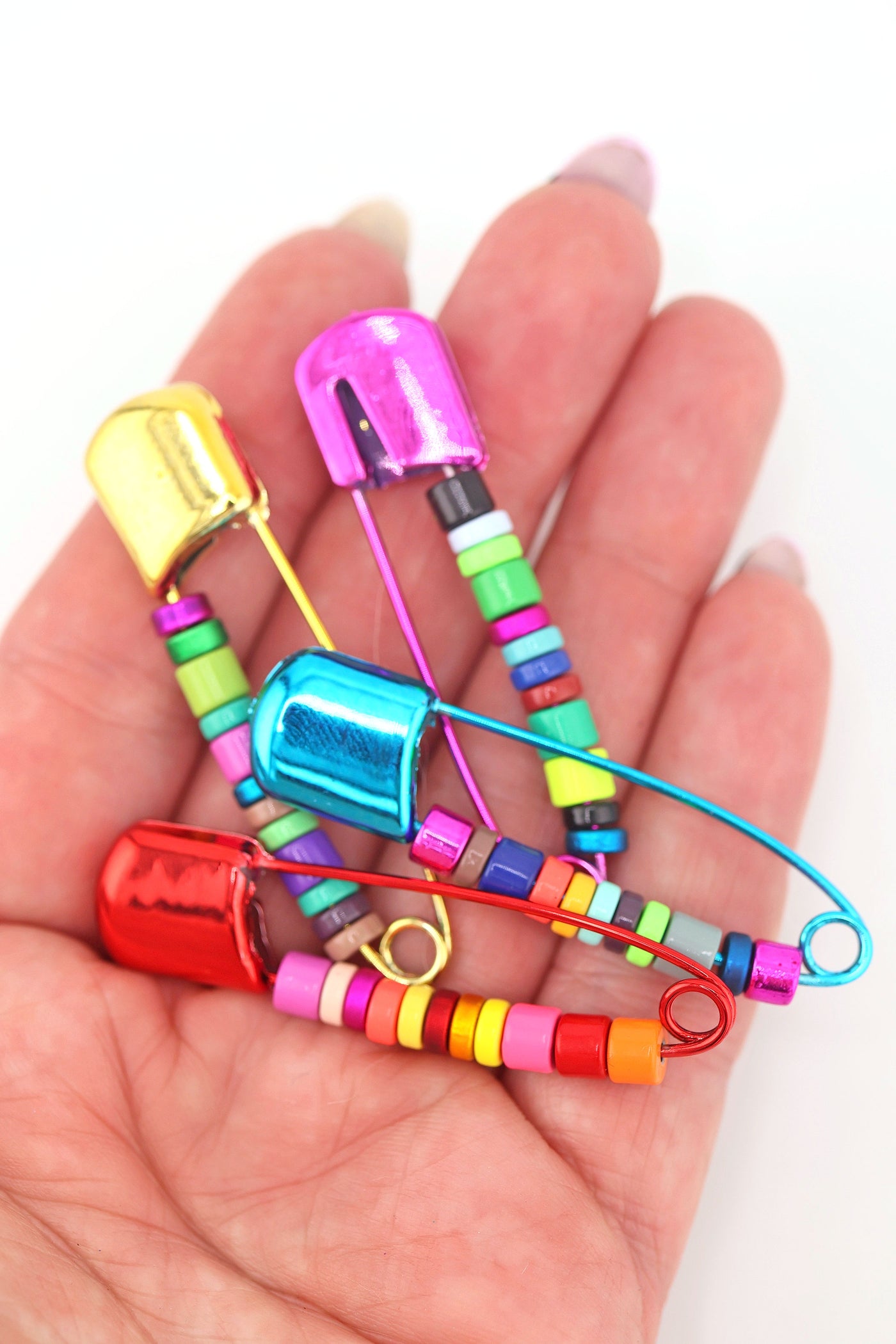 Beaded Safety Pin DIY Kit – Colorful Enamel Beads for Shoes, Bags & Beyond
