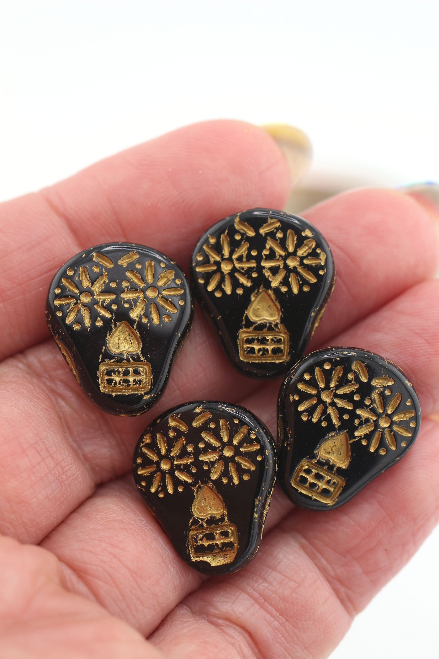Sugar Skull Beads with Metallic Details, Czech Glass, 4 pieces, 20x16mm for DIY Halloween jewelry