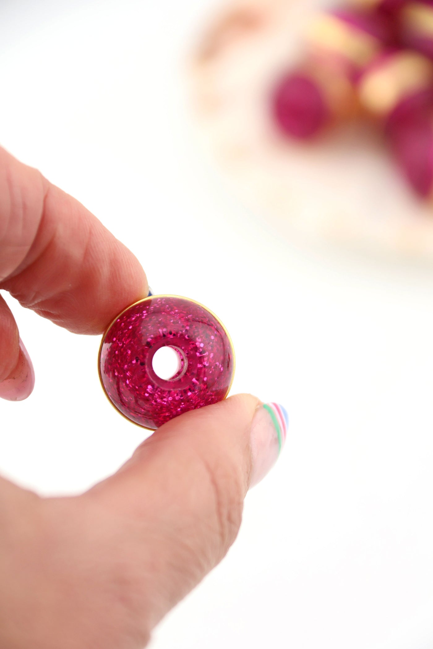 Fuchsia Glitter Round Italian Resin Beads, Large Beads for making jewelry like Harry Styles wears