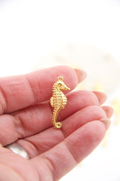 Gold Seahorse Charm, German Resin Beach Amulet, 28mm, 1 Pendant