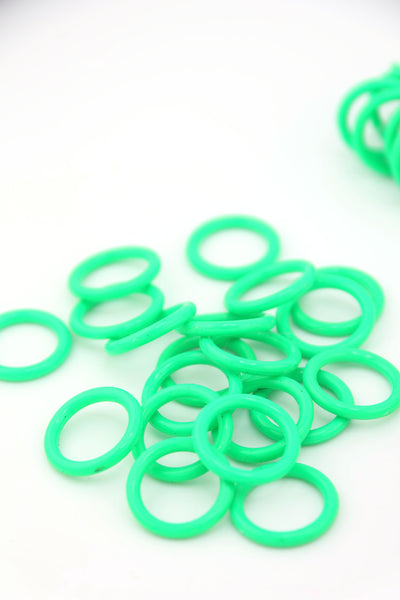 Green Vintage German Resin Rings, 18mm, 20 Beads