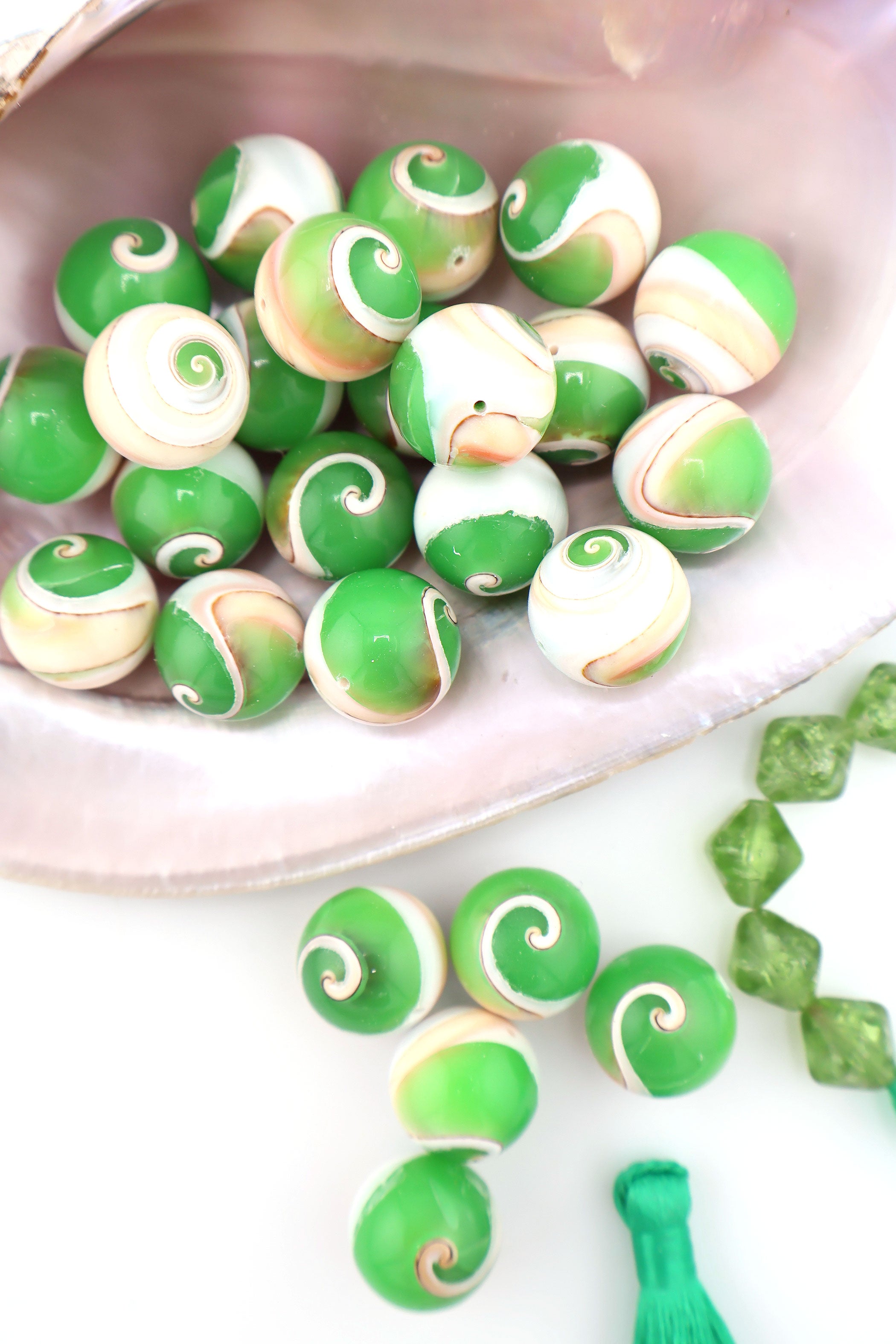 16mm Round Shiva Eye Shell Beads with Green Resin, 5 Beads ...