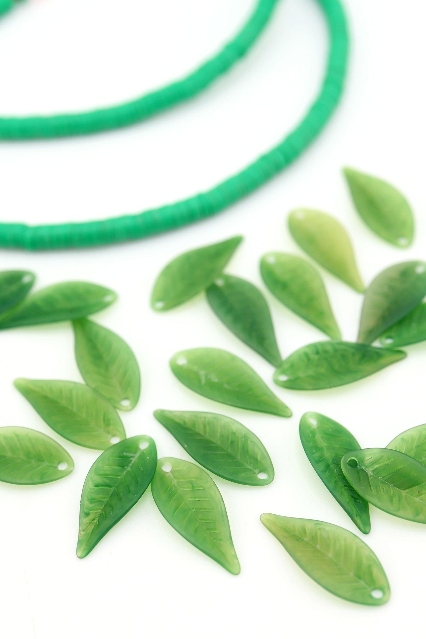 Matte Green Resin Leaves, German Resin Charms, 21x9mm, 5 Beads