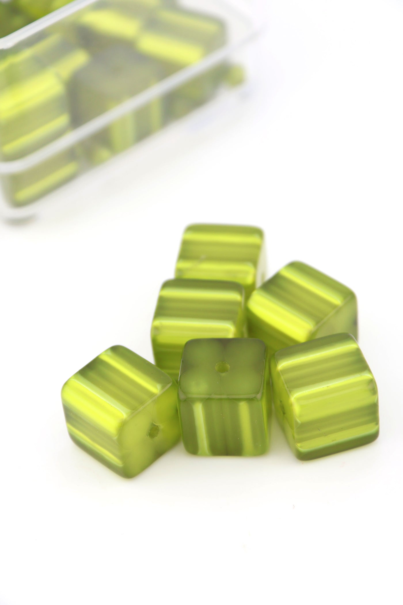 15mm Retro Christmas Olive Moon Glow Cube Beads for DIY Christmas Jewelry