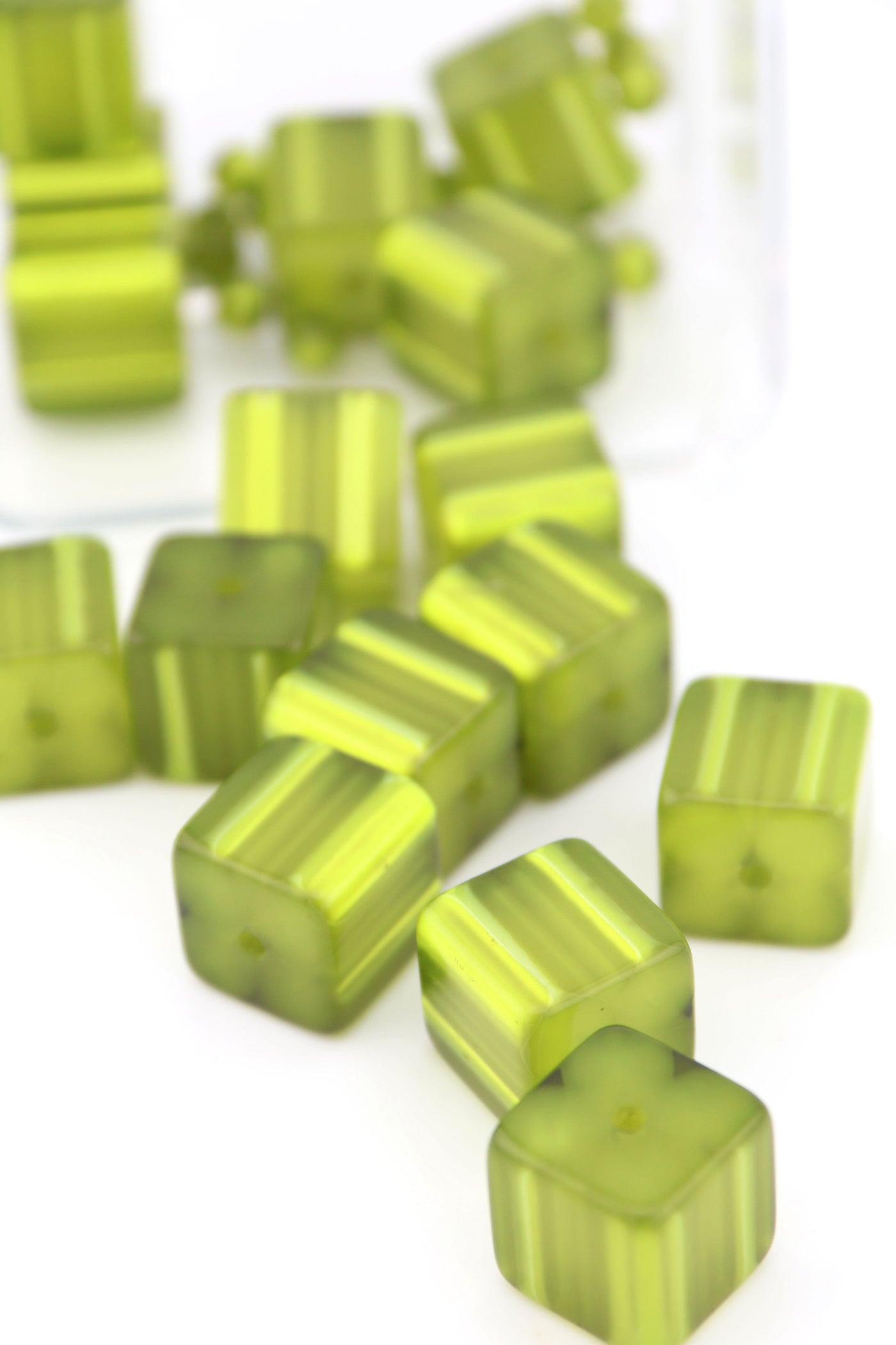 15mm Retro Christmas Olive Moon Glow Cube Beads for DIY Christmas Jewelry