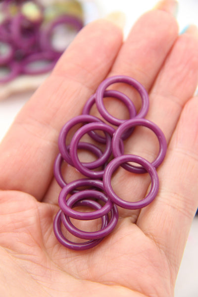 Purple Vintage German Resin Rings, 18mm, 20 Beads