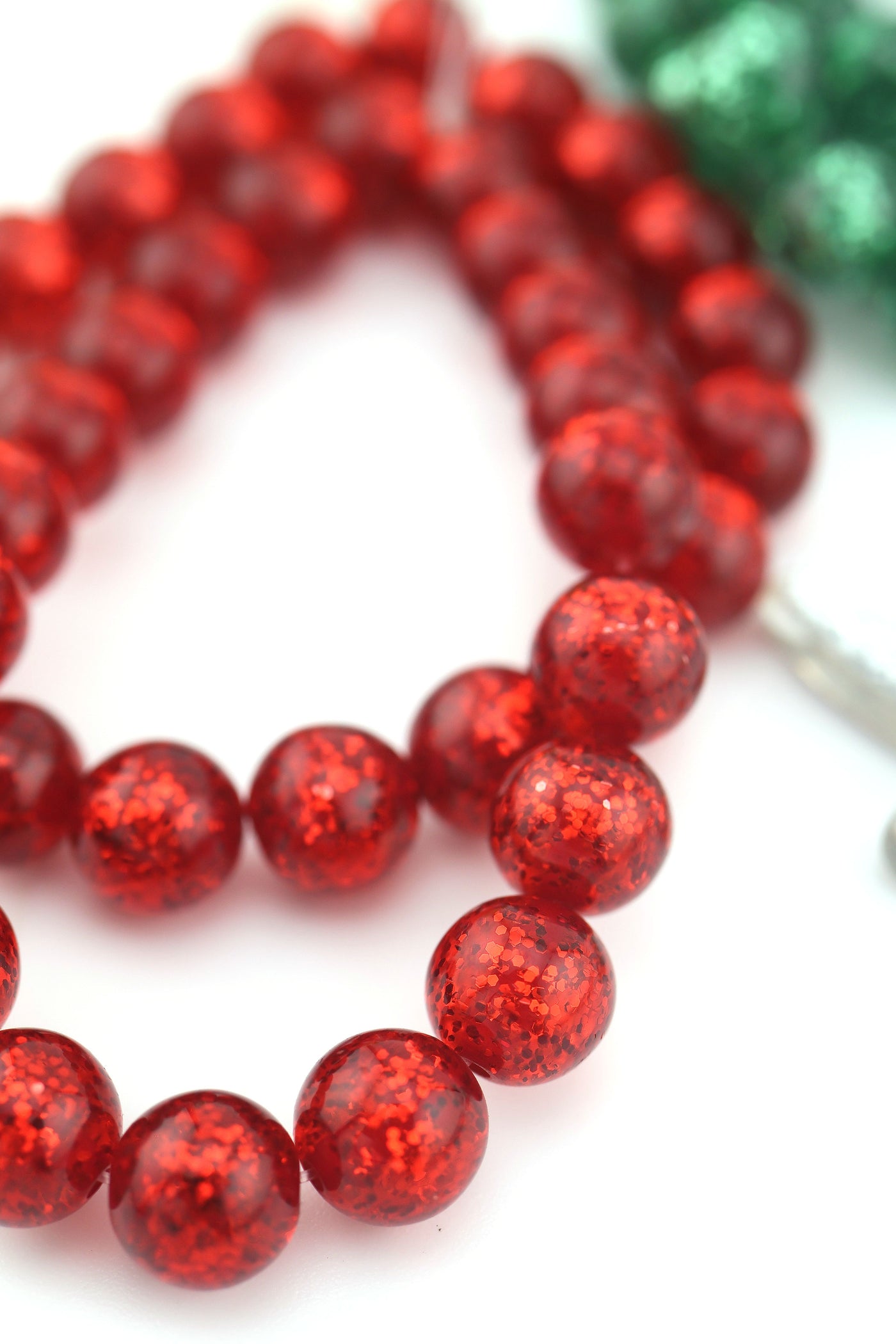 8mm Retro Christmas Glittery Round Italian Resin Beads, 20pc.