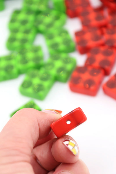 20mm Retro Christmas Glittery Polka Dot Square Beads in Red & Green