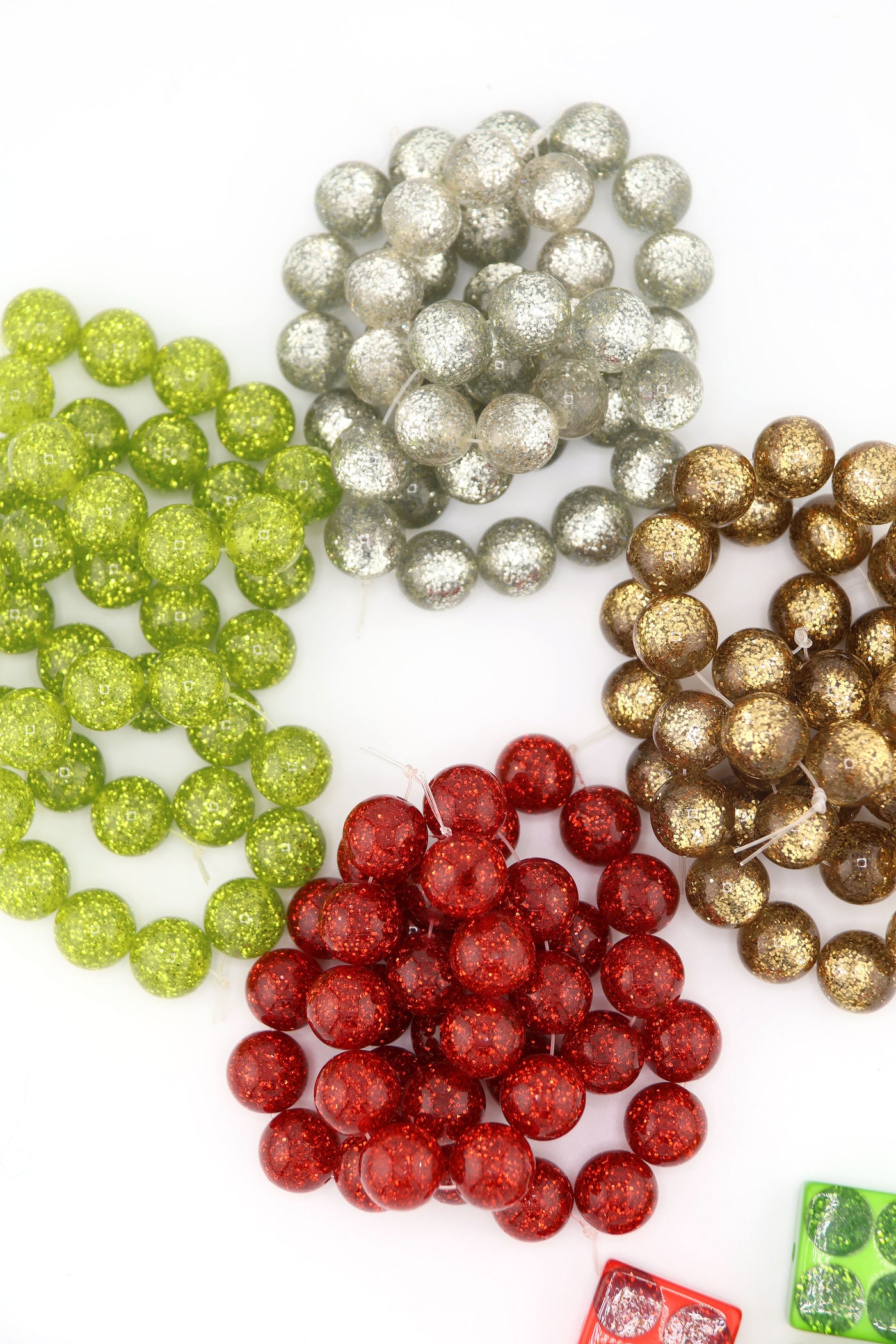 Retro Christmas Glittery Round Italian Resin Beads, 12mm, 10pc.