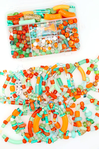 Showgirl Friendship Bracelet Kit: Orange, Mint, Turquoise DIY Jewelry
Make the friendship bracelets. Perfect to trade or to complete your Showgirl Eras outfit. 
