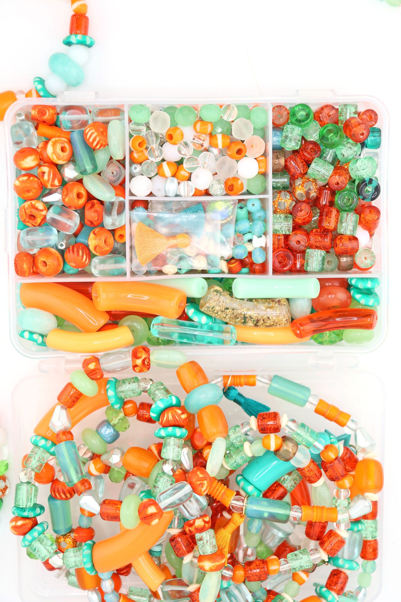 Showgirl Friendship Bracelet Kit: Orange, Mint, Turquoise DIY Jewelry
Make the friendship bracelets. Perfect to trade or to complete your Showgirl Eras outfit. 