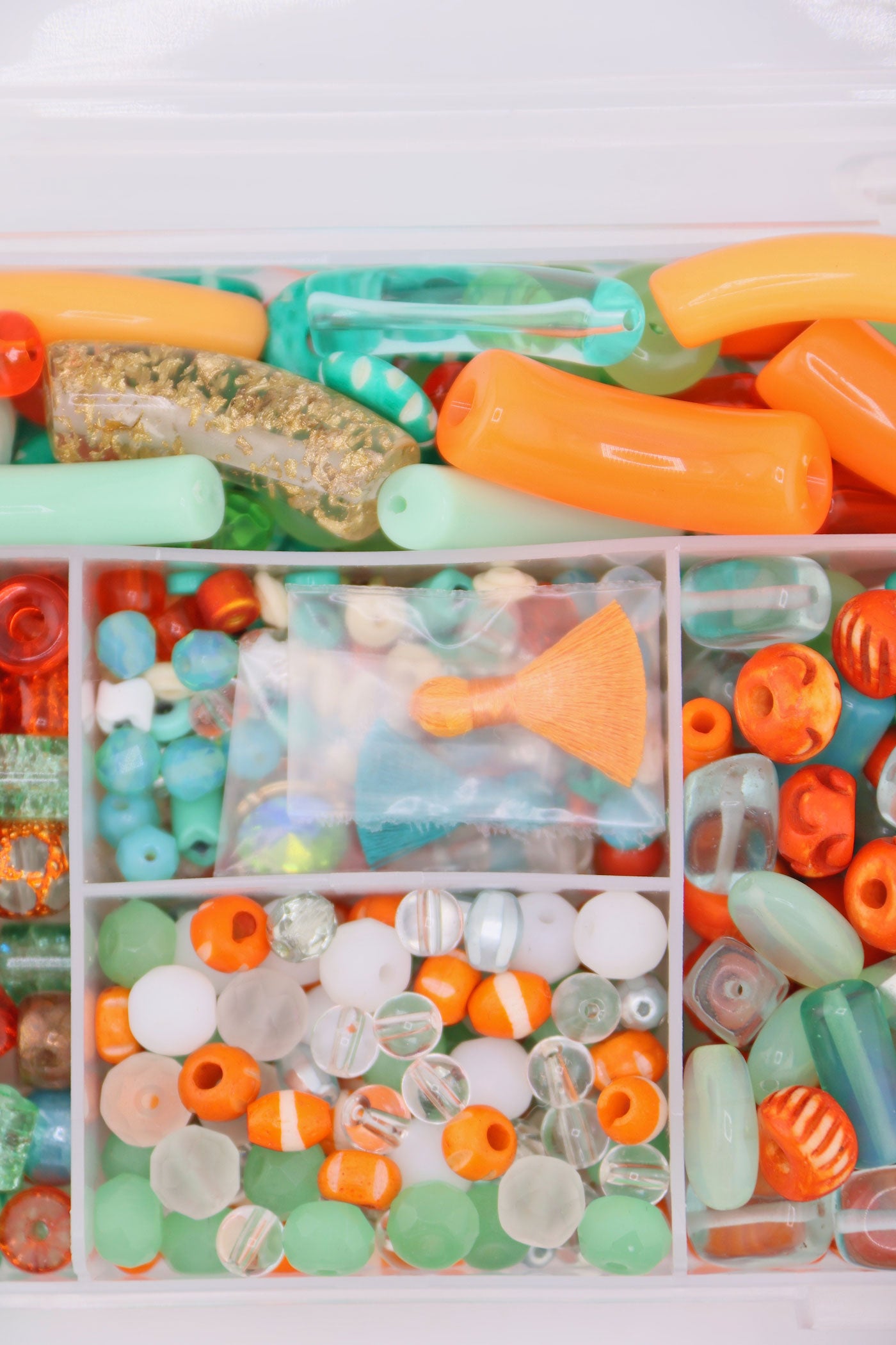 Showgirl Friendship Bracelet Kit: Orange, Mint, Turquoise DIY Jewelry
Make the friendship bracelets. Perfect to trade or to complete your Showgirl Eras outfit. 