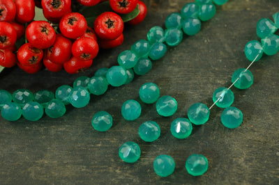 Cedar Tears: Green Onyx Faceted Onion Briolette Beads, 8mm