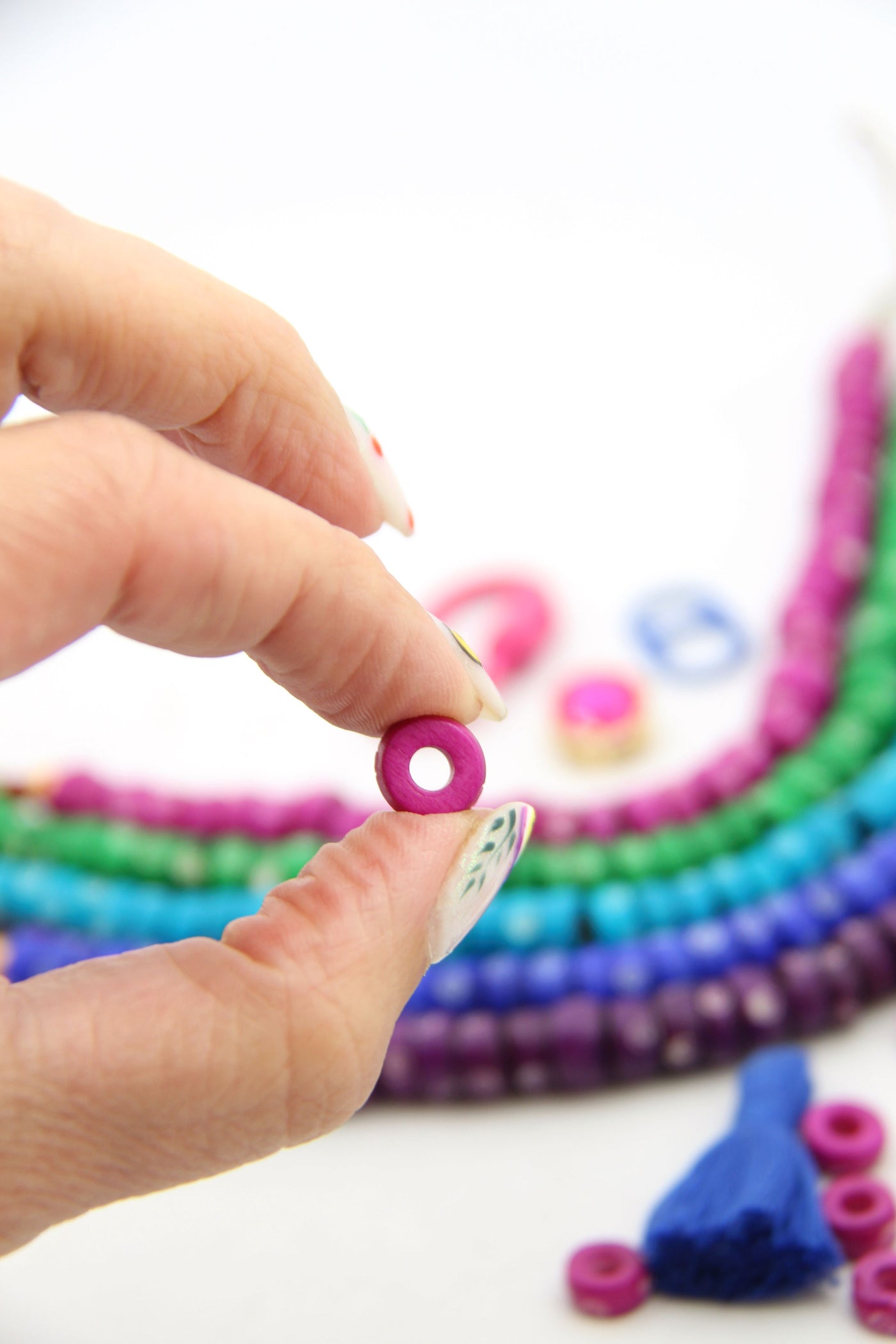 Bold & Bright Rondelle Bone Beads: Bullseye Hand Carved Pattern, 9x5mm, 40 beads