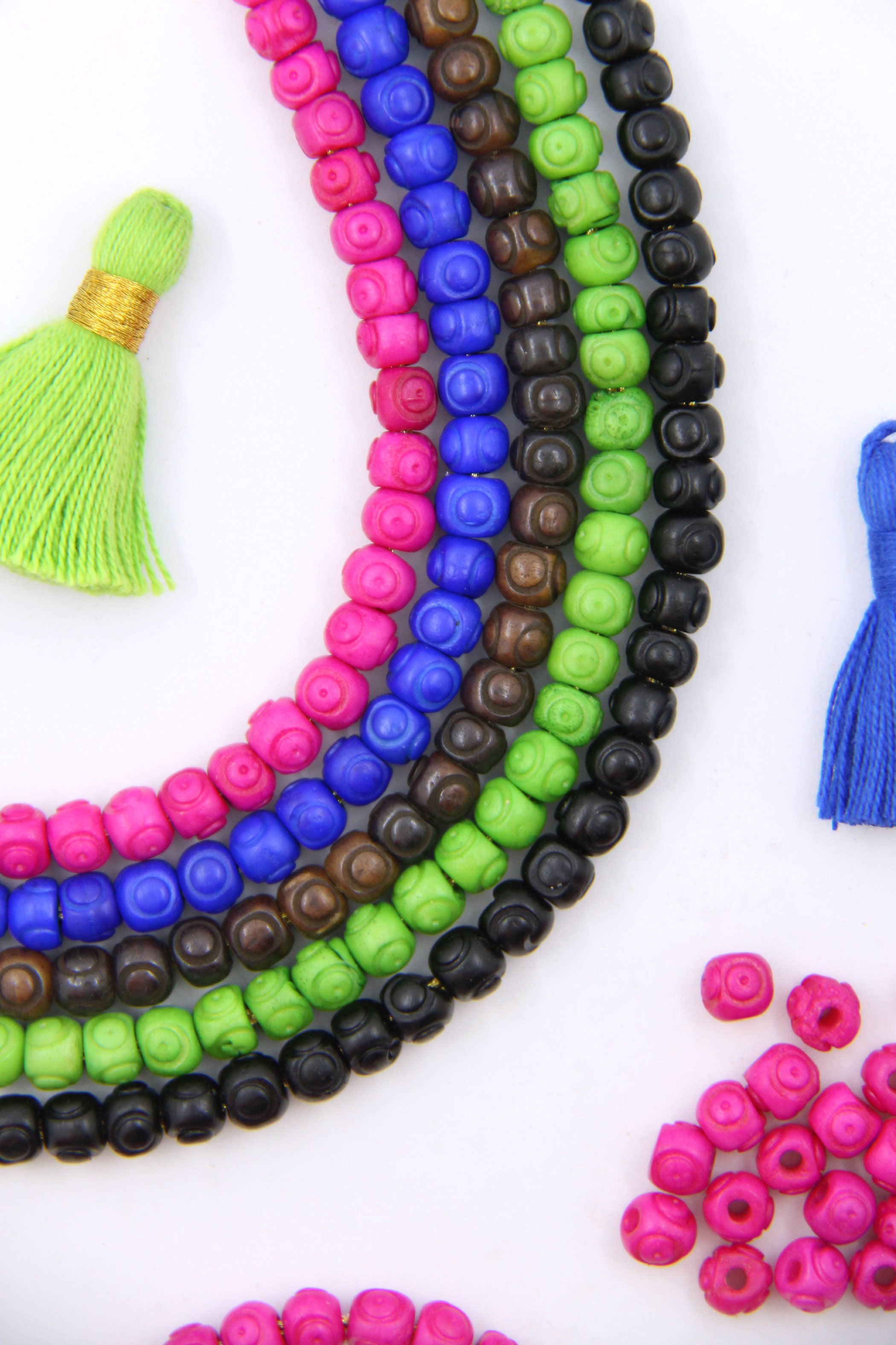 Solid Target: Carved Rondelle Bone Beads, 6x5mm, 5 Colors – WomanShopsWorld