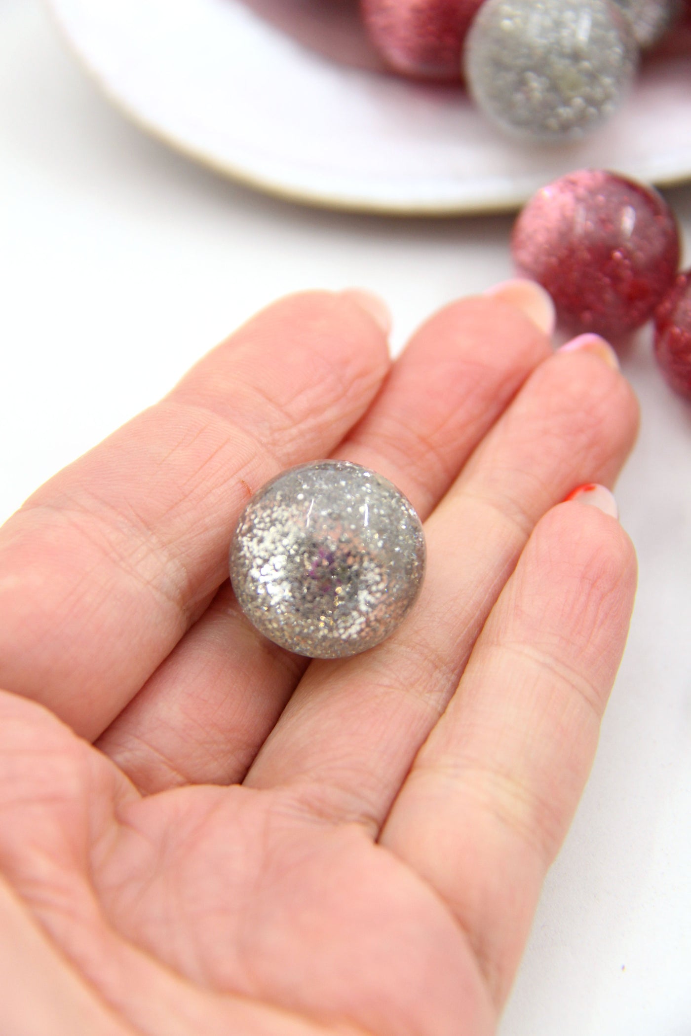 Glittery Round Italian Resin Beads, 20mm, 1 Focal Bead