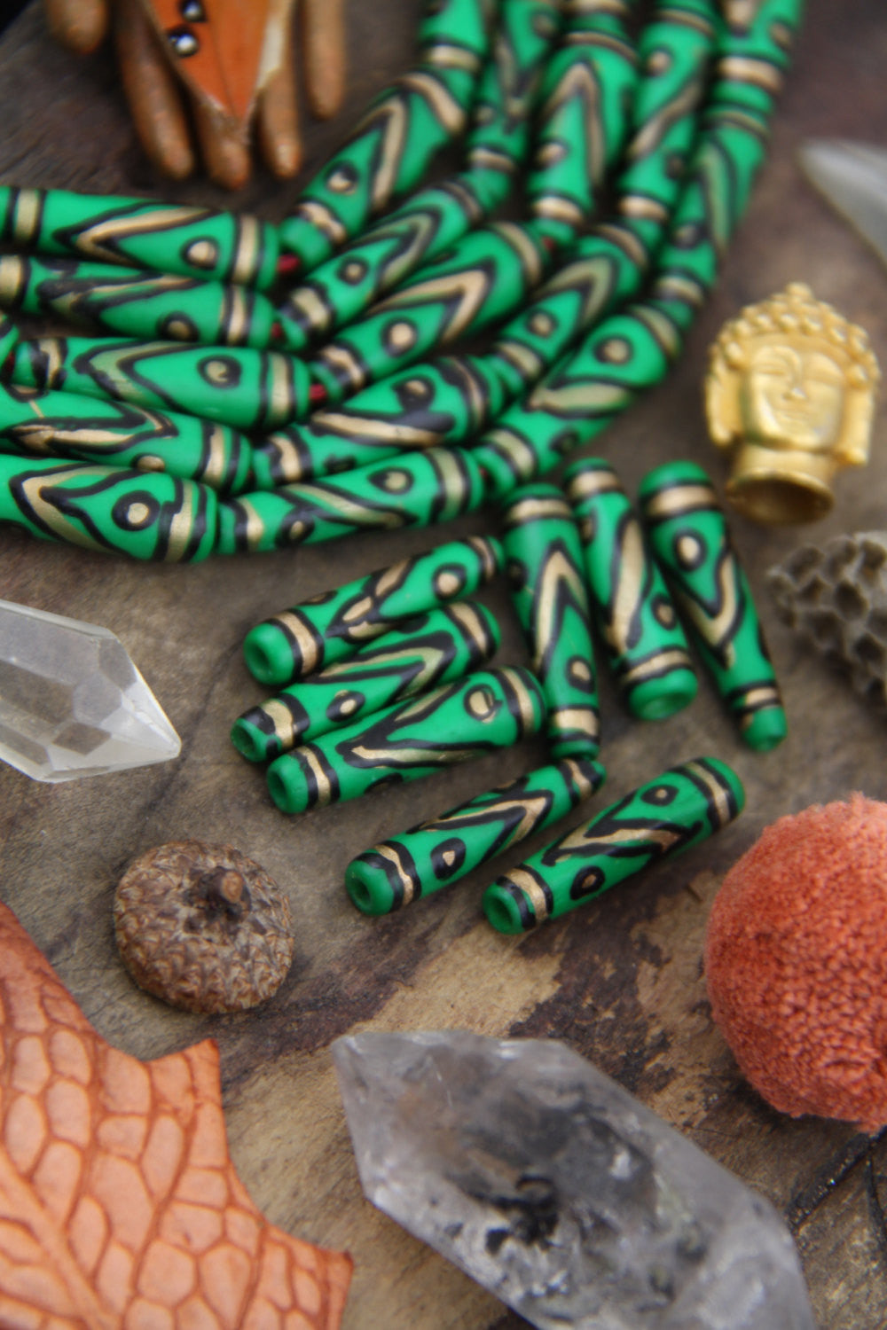 Green Black Gold Teardrop: Painted Bone Beads, 6x25mm, 8 pieces - ShopWomanShopsWorld.com. Bone Beads, Tassels, Pom Poms, African Beads.